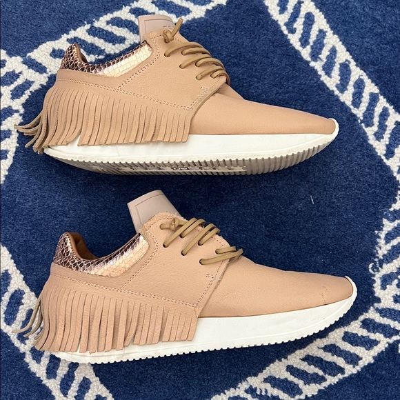 ESSEutESSE Fringe Sneakers 38 - Picture 4 of 14